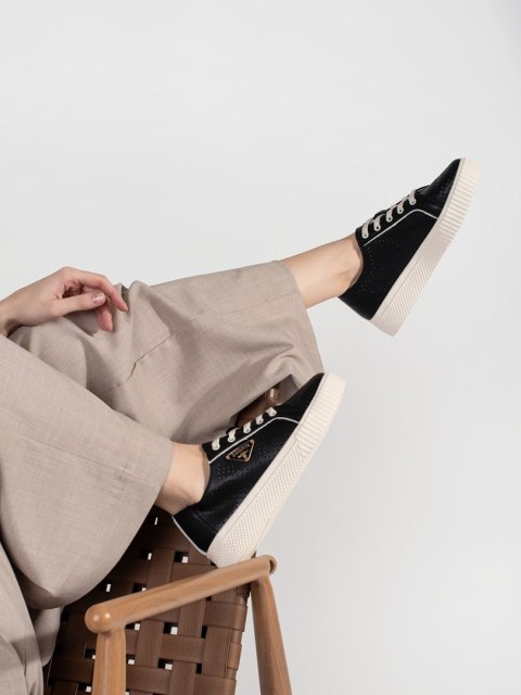 Czarne skórzane sneakersy na platformie - 41 Czarne skórzane sneakersy na platformie - 41