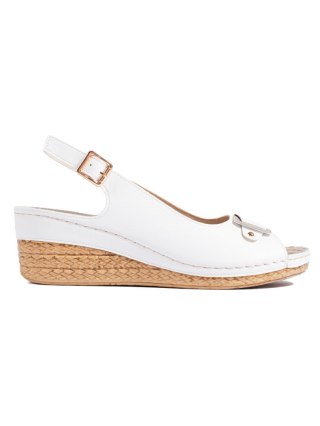 Białe sandały na niskiej koturnie espadryle - 37