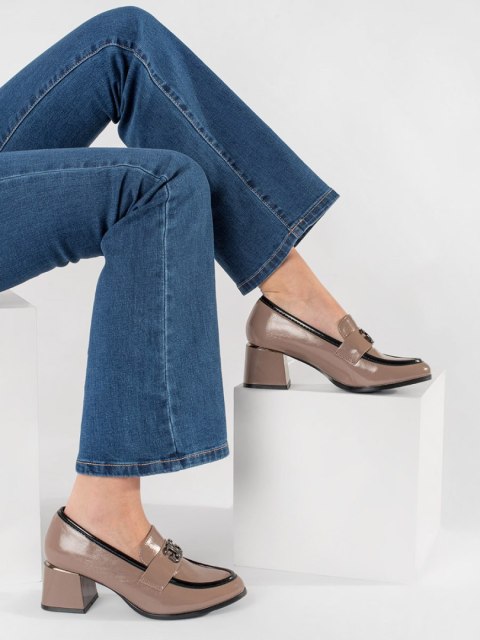 Półbuty na obcasie w kolorze taupe - 40 Półbuty na obcasie w kolorze taupe - 40