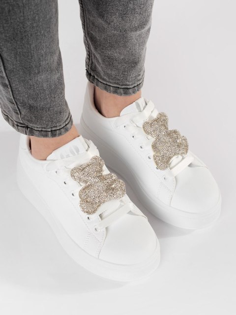 Białe sneakersy na platformie ozdobione misiem - 40 Białe sneakersy na platformie ozdobione misiem - 40