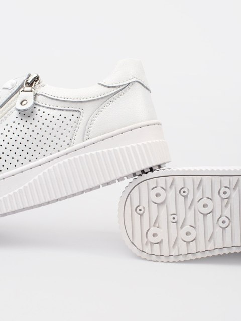 Białe sneakersy na platformie ze skóry naturalnej - 36 Białe sneakersy na platformie ze skóry naturalnej - 36