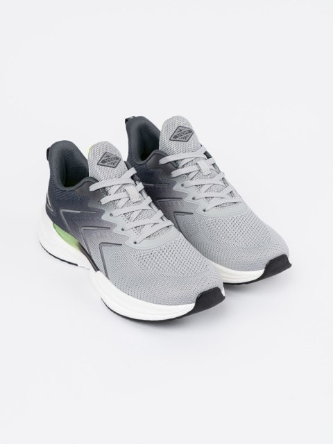 Szare buty sportowe z zielonym elementem - 38 Szare buty sportowe z zielonym elementem - 38