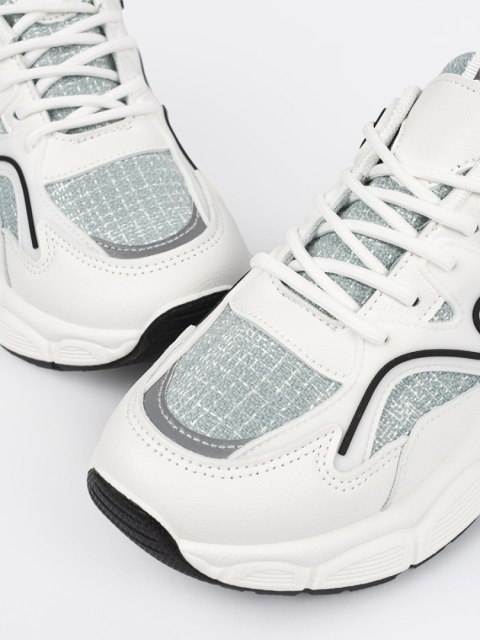 Biało zielone sneakersy z ozdobnymi wstawkami - 37 Biało zielone sneakersy z ozdobnymi wstawkami - 37