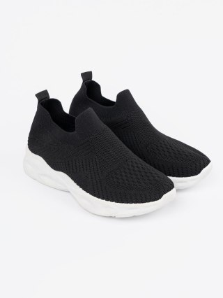 Czarne buty sportowe damskie wsuwane - 38