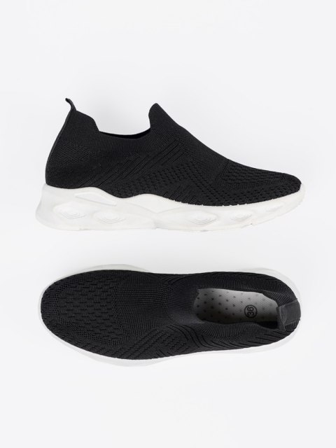 Czarne buty sportowe damskie wsuwane - 38 Czarne buty sportowe damskie wsuwane - 38
