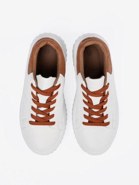 Białe sneakersy brązowymi wstawkami - 37 Białe sneakersy brązowymi wstawkami - 37