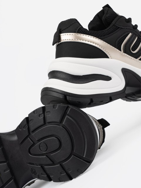 Czarne damskie sneakersy ze złotymi wstawkami - 40 Czarne damskie sneakersy ze złotymi wstawkami - 40