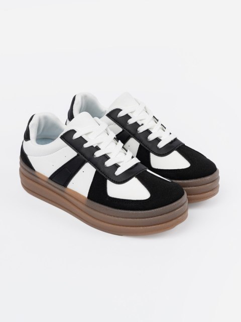 Czarno-białe sneakersy na platformie - 40 Czarno-białe sneakersy na platformie - 40