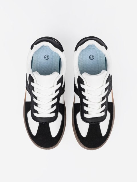 Czarno-białe sneakersy na platformie - 40 Czarno-białe sneakersy na platformie - 40