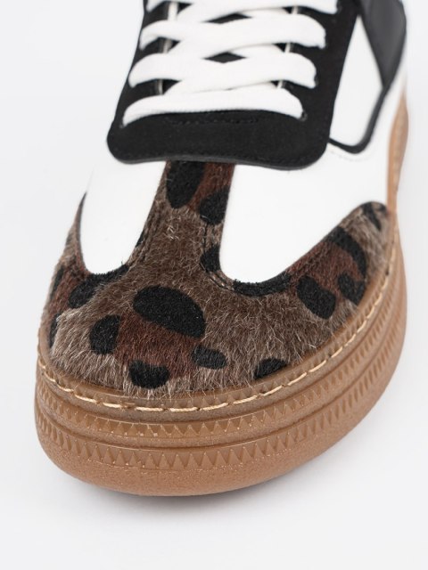 Sneakersy czarno białe z wstawkami w panterkę - 40 Sneakersy czarno białe z wstawkami w panterkę - 40