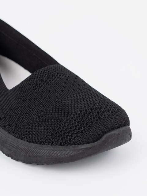 Wsuwane buty sportowe czarne - 40 Wsuwane buty sportowe czarne - 40