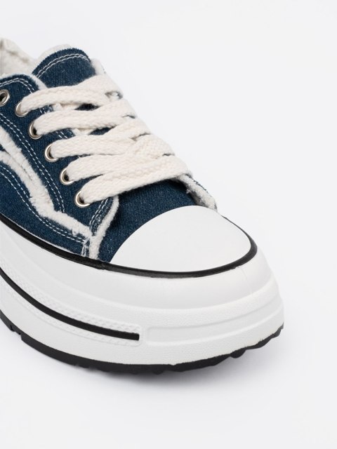 Granatowe trampki damskie z białymi wstawkami - 41 Granatowe trampki damskie z białymi wstawkami - 41