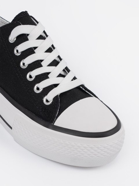Trampki czarne z napisem Love damskie - 38 Trampki czarne z napisem Love damskie - 38