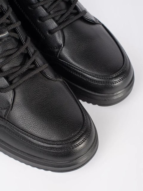 Czarne ocieplane buty męskie - 45 Czarne ocieplane buty męskie - 45