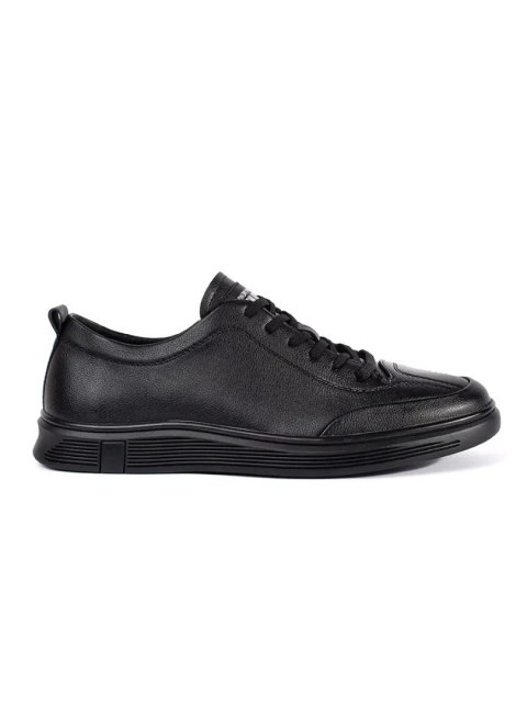Niskie sneakersy męskie z imitacji skóry - 40 Niskie sneakersy męskie z imitacji skóry - 40