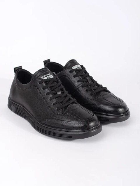 Niskie sneakersy męskie z imitacji skóry - 42 Niskie sneakersy męskie z imitacji skóry - 42