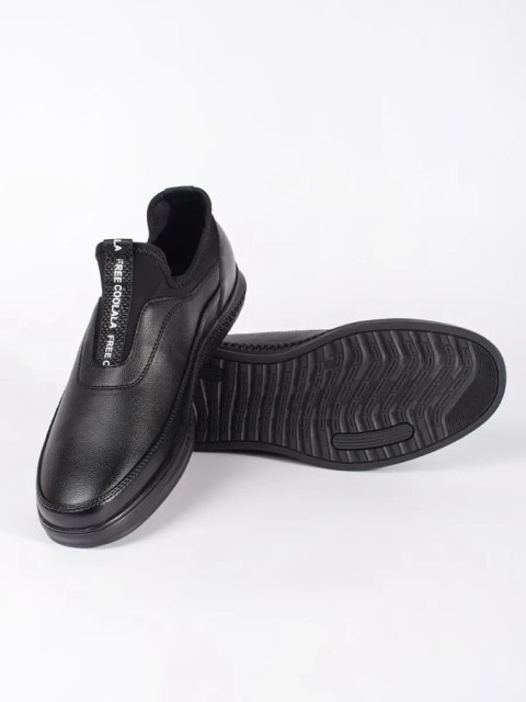 Wsuwane buty męskie z imitacji skóry - 45 Wsuwane buty męskie z imitacji skóry - 45