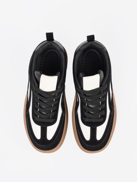Czarne Sneakersy damskie z białymi wstawkami. - 37 Czarne Sneakersy damskie z białymi wstawkami. - 37