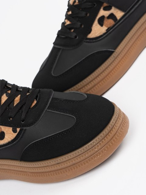 Damskie czarne sneakersy z wstawkami w panterkę - 37 Damskie czarne sneakersy z wstawkami w panterkę - 37