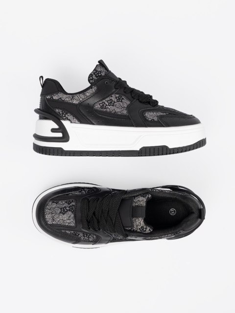 Sneakersy damskie z koronką czarno-białe - 40