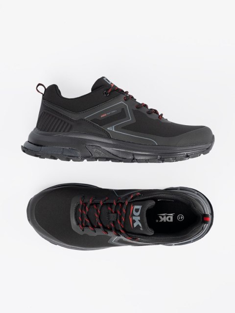Czarne buty sportowe z czerwonymi elementami - 45 Czarne buty sportowe z czerwonymi elementami - 45