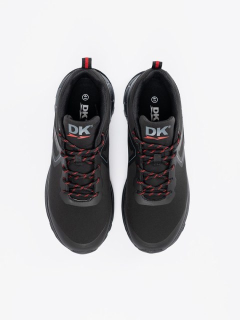 Czarne buty sportowe z czerwonymi elementami - 46 Czarne buty sportowe z czerwonymi elementami - 46