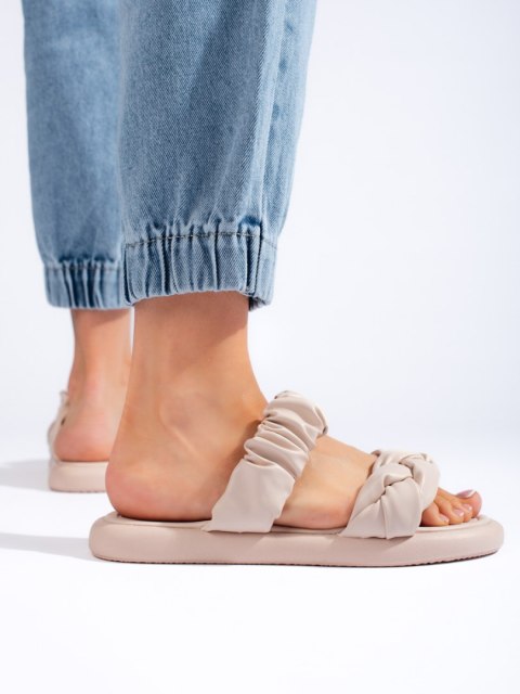 Stylowe beżowe płaskie klapki damskie - 38 Stylowe beżowe płaskie klapki damskie - 38