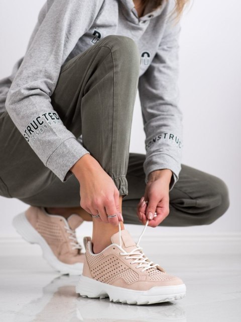 Lekkie sneakersy damskie ażurowe jasnoróżowe - 36