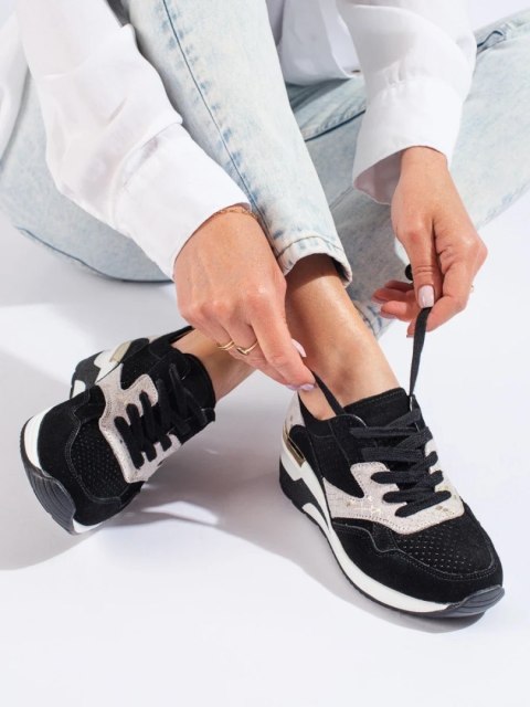 Skórzane sneakersy na koturnie czarne - 39