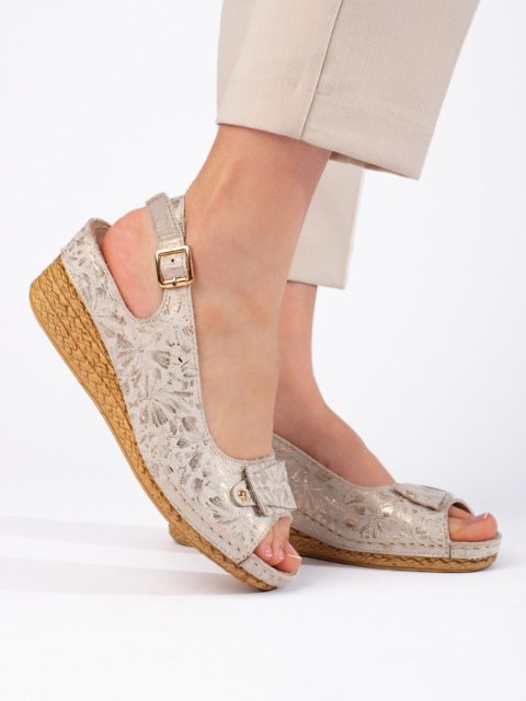 Beżowe sandały na niskiej koturnie espadryle - 36 Beżowe sandały na niskiej koturnie espadryle - 36