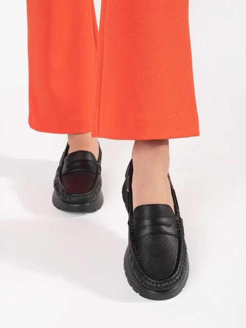 Stylowe czarne mokasyny damskie - 40