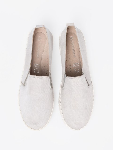 Jasnoszare trampki slip-on z elastycznymi wstawkami - 38 Jasnoszare trampki slip-on z elastycznymi wstawkami - 38