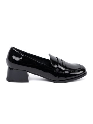 Czarne loafersy na obcasie - 39