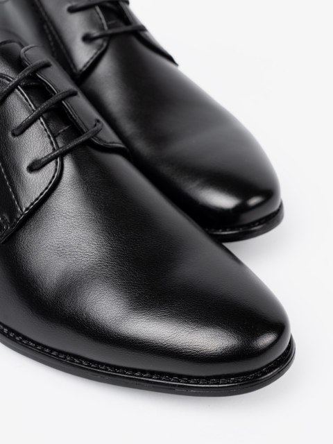 Eleganckie półbuty męskie w klasycznej czerni i połysku - 44