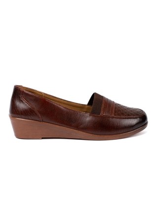 Półbuty damskie slip-on z fakturowanym noskiem - 42