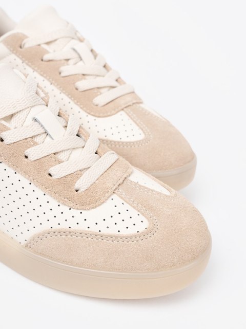 Sneakersy damskie ażurowe jasnobeżowe - 40