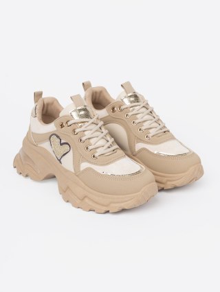 Beżowe sneakersy z ozdobnym złotym sercem - 38