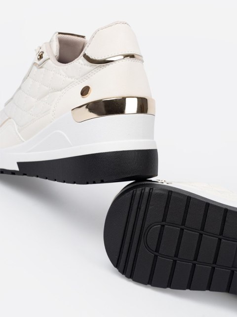 Beżowe sneakersy z połyskującymi złotymi akcentami - 36 Beżowe sneakersy z połyskującymi złotymi akcentami - 36