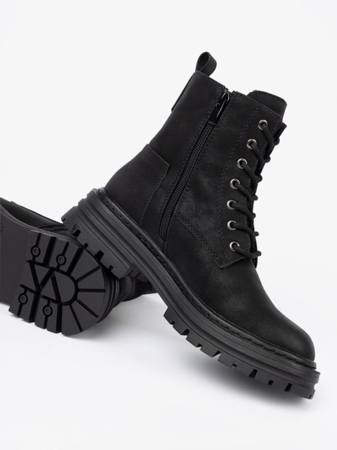 Czarne buty damskie z sznurowaniem i bieżnikiem Sergio Leone - 39
