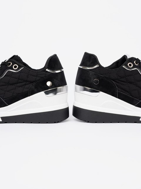 Czarne sneakersy damskie na koturnie - 38