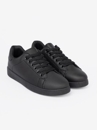 Czarne sneakersy z matowym wykończeniem i sznurowaniem - 41