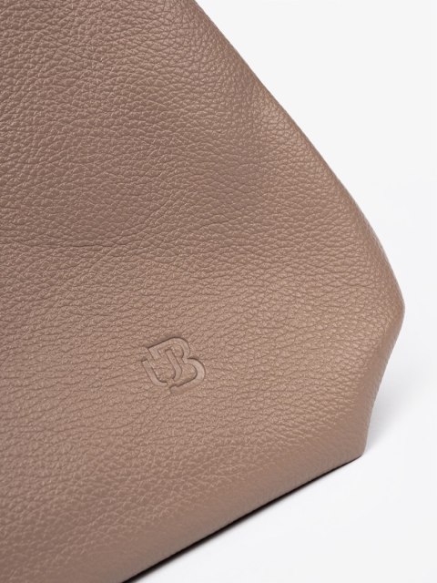 Elegancka ciemnobeżowa torebka z kosmetyczką w środku - one size