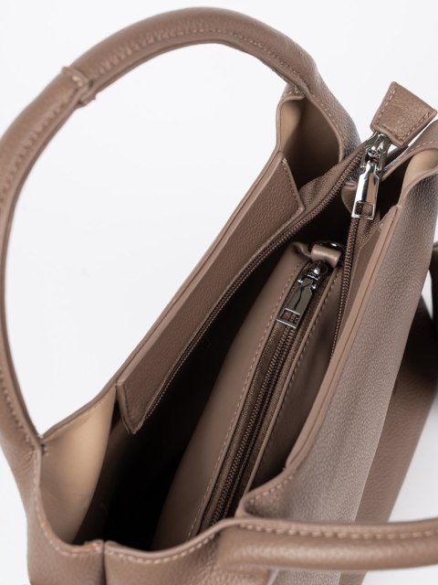 Elegancka ciemnobeżowa torebka z kosmetyczką w środku - one size