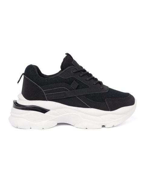 Czarne sportowe sneakersy na grubej białej podeszwie - 39