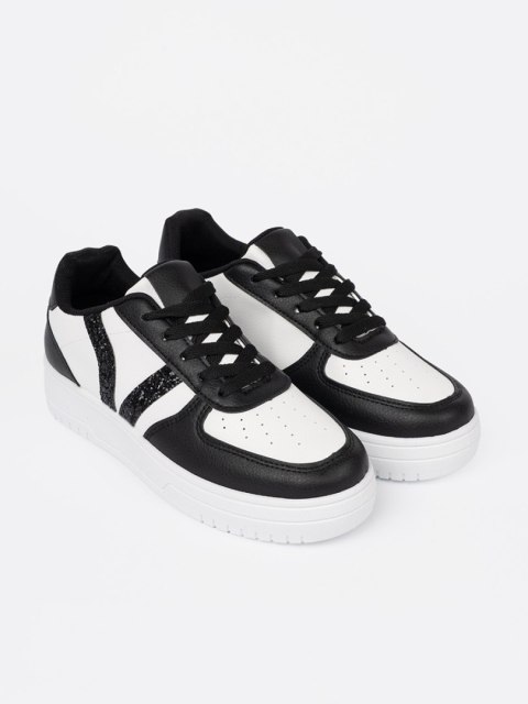Stylowe czarno-białe sneakersy z brokatowymi wstawkami - 37