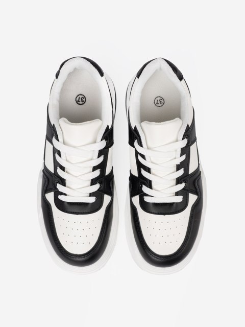 Stylowe czarno białe sneakersy z grubą podeszwą - 39