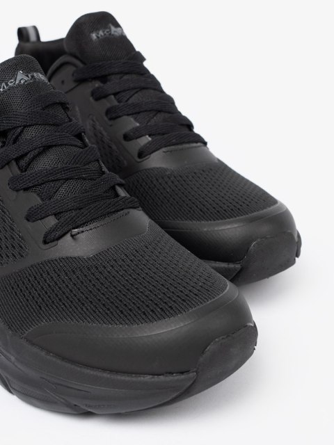 Czarne sportowe buty męskie z siateczką McArthur - 44