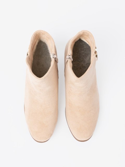 Eleganckie botki w kolorze jasnego beżu - 41