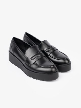Eleganckie czarne mokasyny na grubej podeszwie - 38