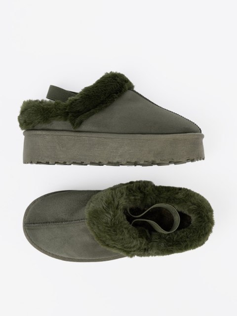 Ciemnozielone buty a'la śniegowce z futerkiem - 40